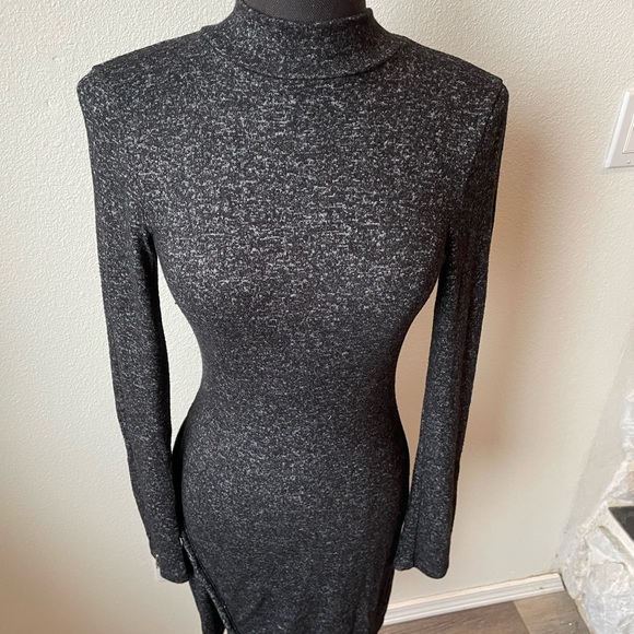 Fashion Nova Long Sleeved Super Flattering Dress with Zipper Sleeve Detail - Picture 6 of 8